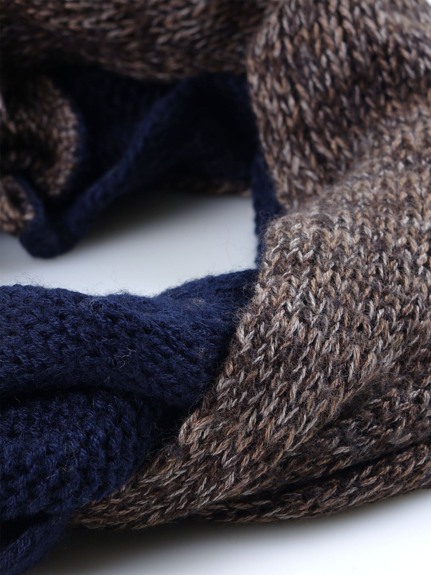 Brown infinity scarf in wool/acrylic MAGLIO
