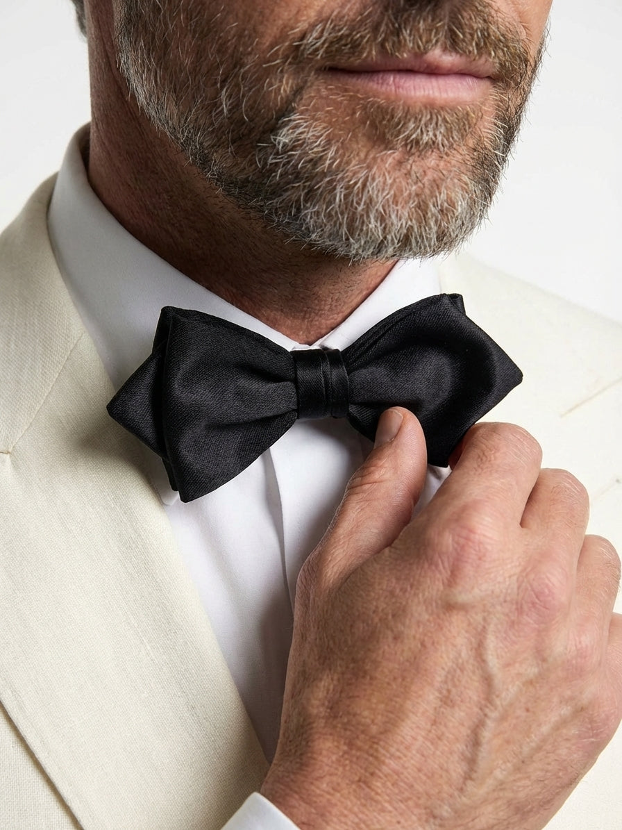 Papillon basso nero a punta già annodato AMANTEA in seta raso