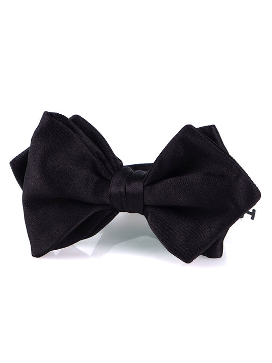 High black diamond-point pre-tied bow tie AMANTEA in satin silk
