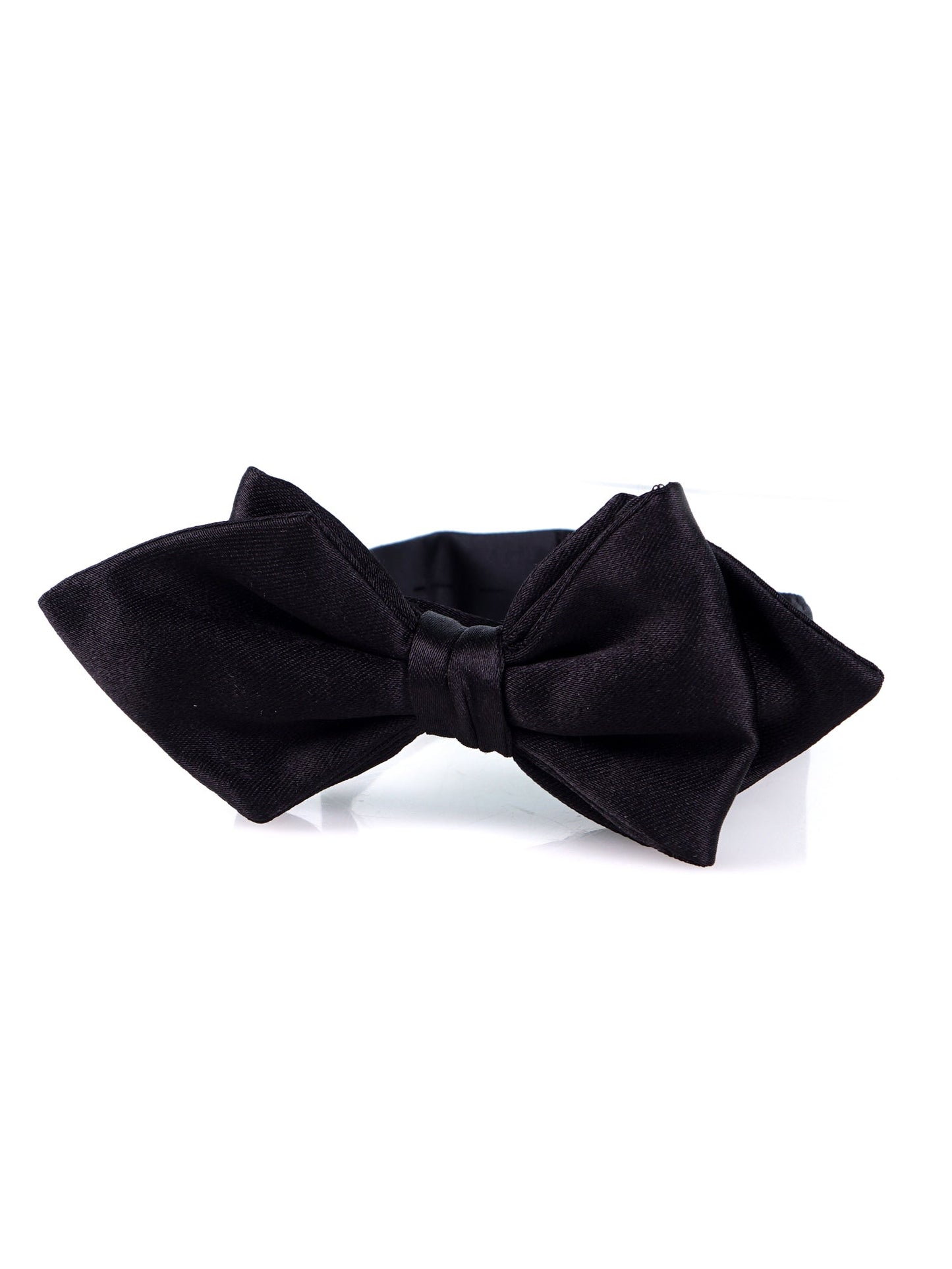 Medium pre-tied diamond point bow tie Black AMANTEA in silk satin