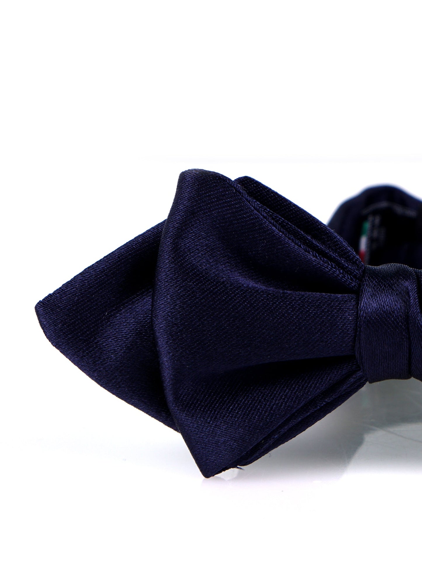 Medium pointed pre-tied blue AMANTEA bow tie in silk satin