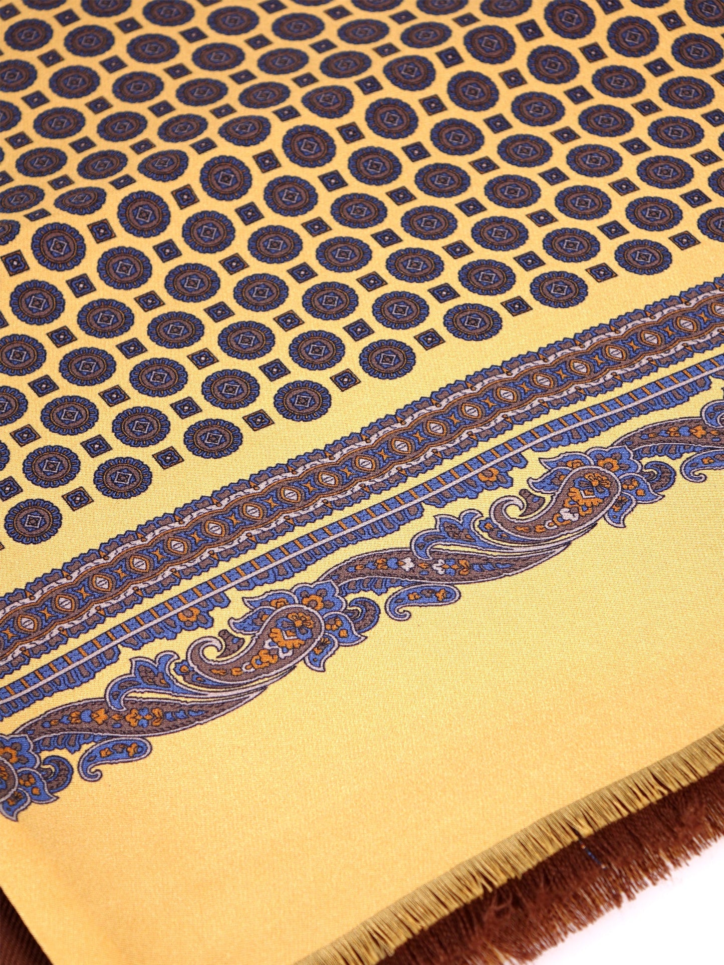 Yellow CAMEO printed silk/wool doubled scarf