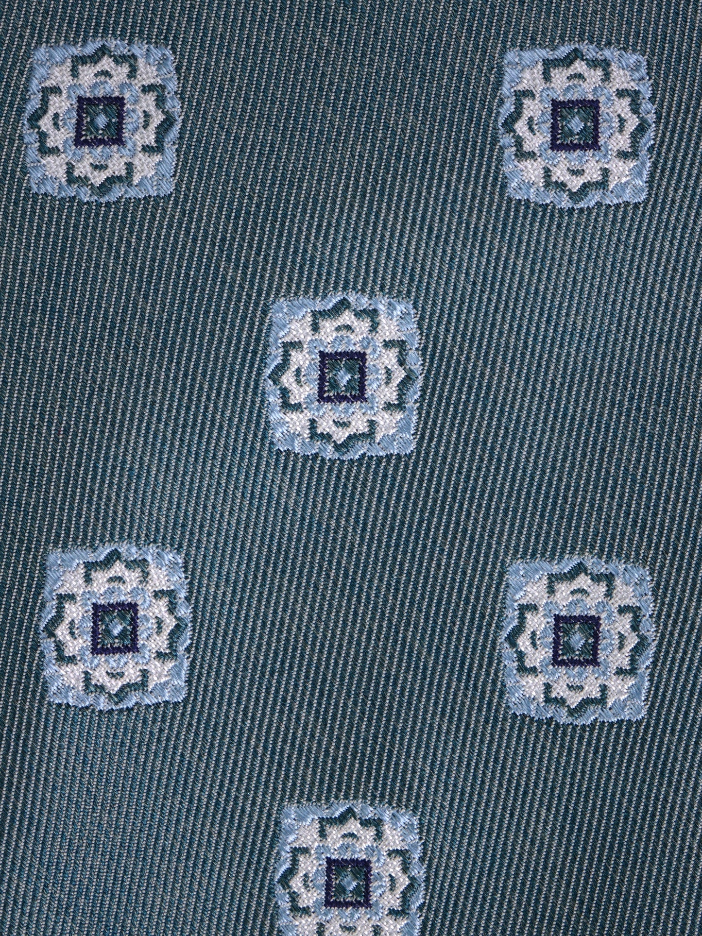 CASE 3-fold tie in green jacquard silk