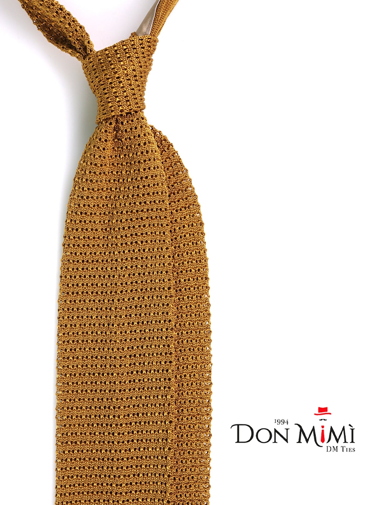 PROCIDA beige silk tricot tie with V-tip