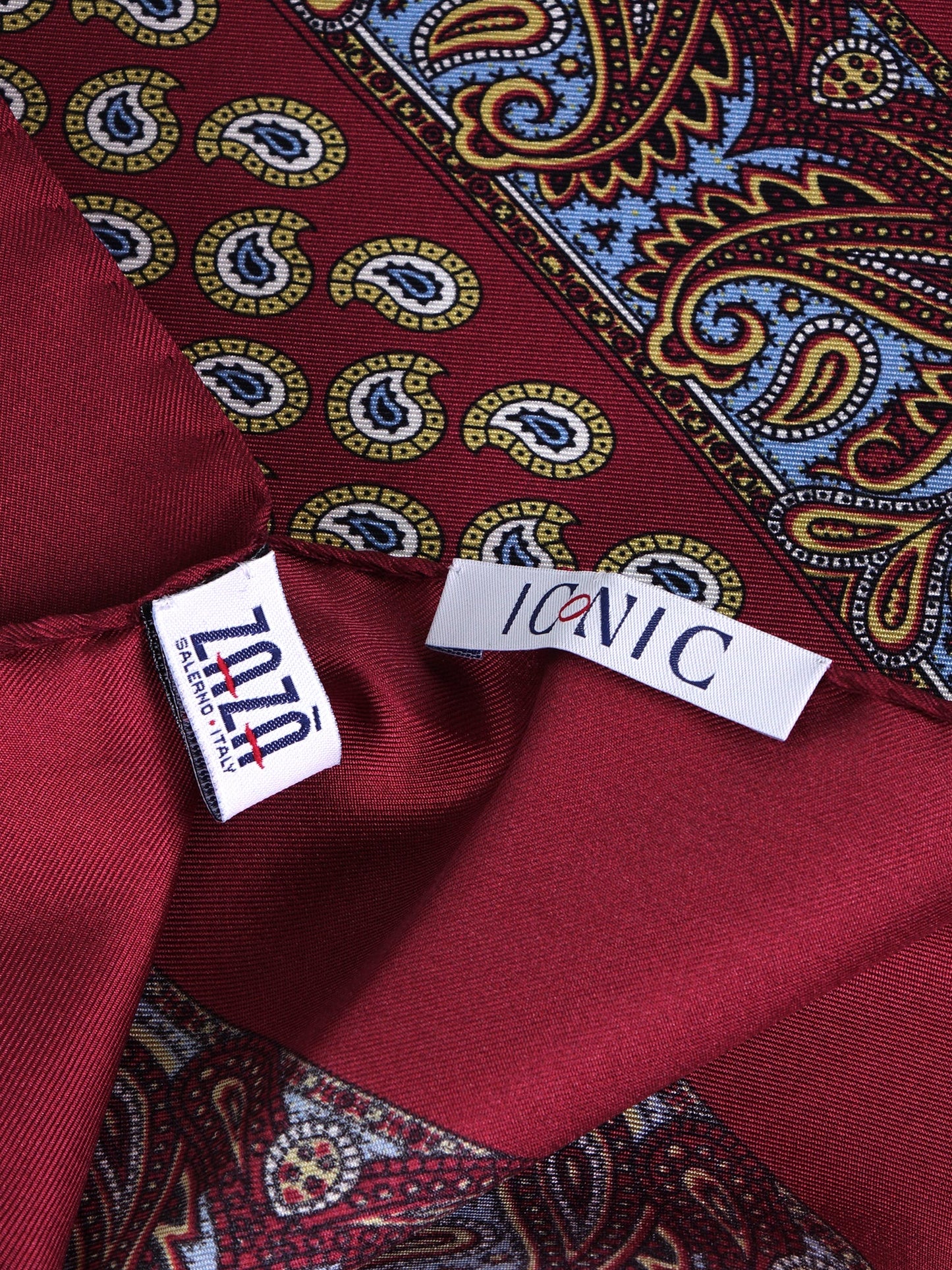 GLAZE red printed silk foulard